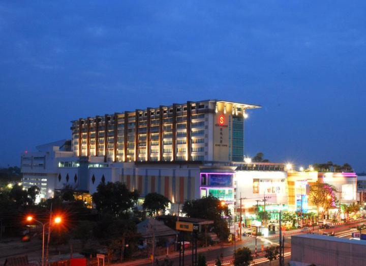 Sunee Grand Hotel And Convention Center Ubon Ratchathani Exterior foto